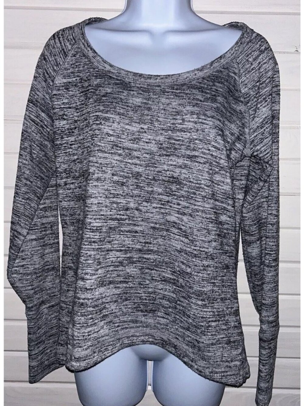 Athleta Sz SMALL No Sweatin’ It Sharkbite Hem Top Gray Spacedye EUC